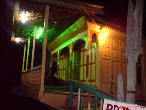 スリナガル インド ホテルプレミアムプロモーションコード Srinagar booking.com