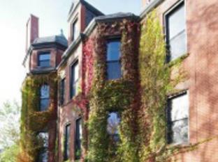 Chicago (IL) United States Hotel Premium Promo Code
