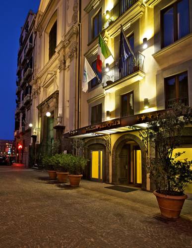 Napoli Italie code promo premium de l'hôtel booking.com