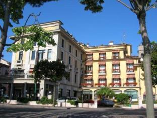 Desenzano del Garda Italy Hotel Premium Promo Code